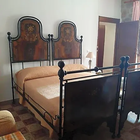 L'amaca Della Felicita Bed and Breakfast 3*